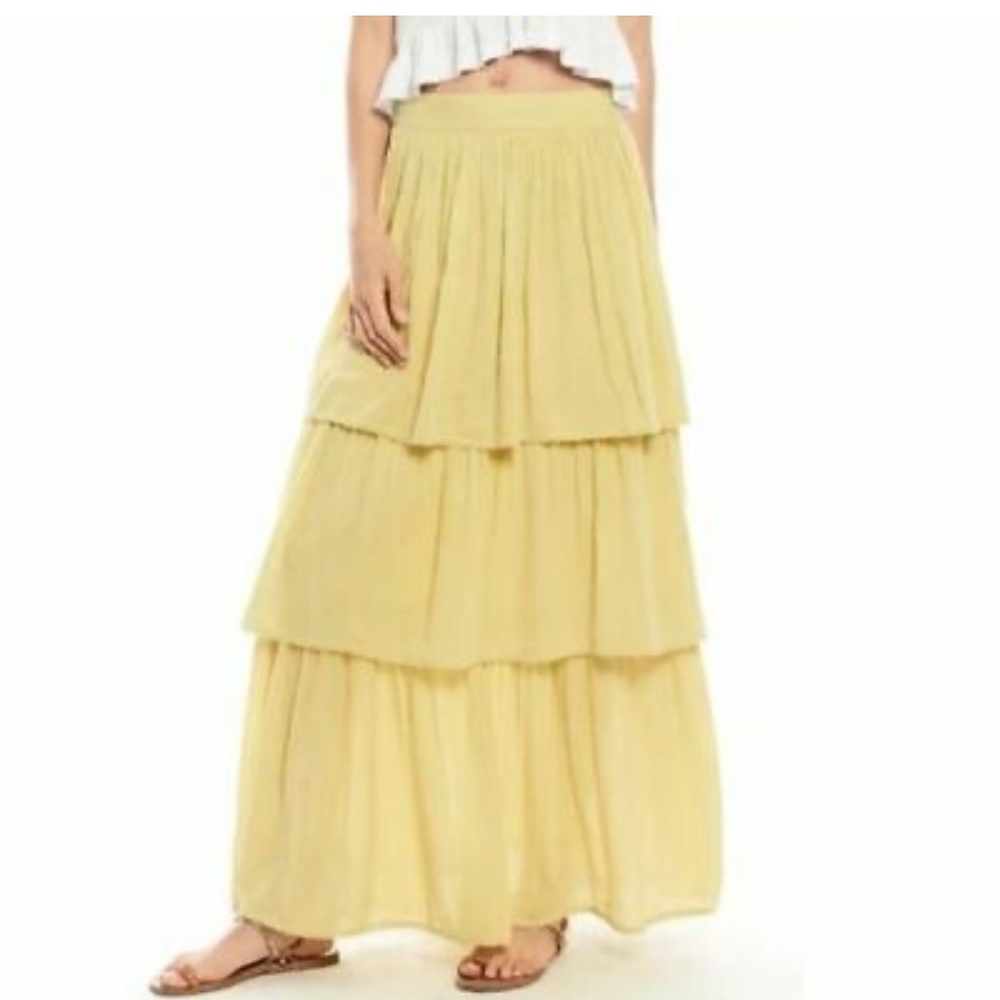 Tiered light yellow skirt happy nature